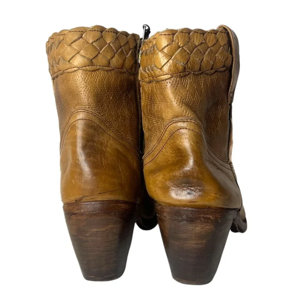 BED STU Cobbler Series Heeled Ankle Boots 9.5 Distressed Western Woven Leather